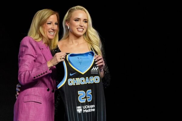 WNBA खिलाड़ियों और टीमों की ओर ऑनलाइन नफरत का मुकाबला करने में मदद करने के लिए टास्क फोर्स को असेंबल करता है